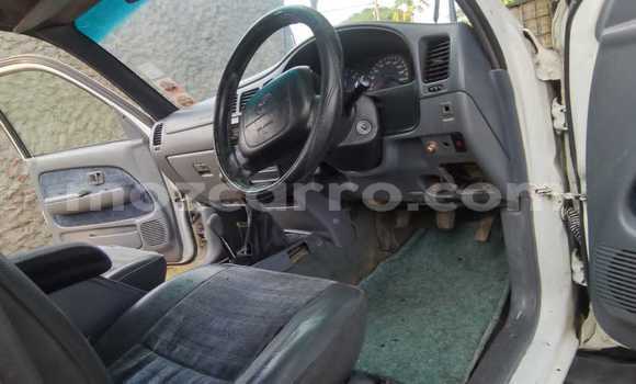 Buy Used Toyota Hilux White Car in Maputo in Maputo Buy Used Toyota Hilux White Car in Maputo in Maputo