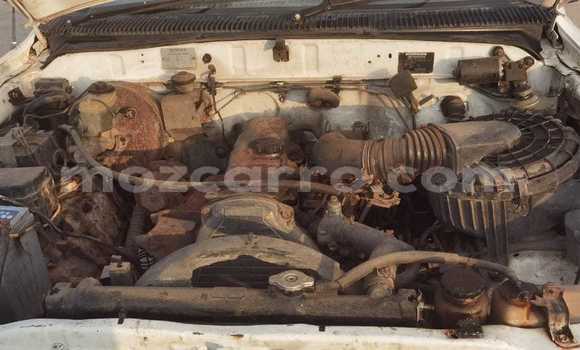 Buy Used Toyota Hilux White Car in Maputo in Maputo Buy Used Toyota Hilux White Car in Maputo in Maputo