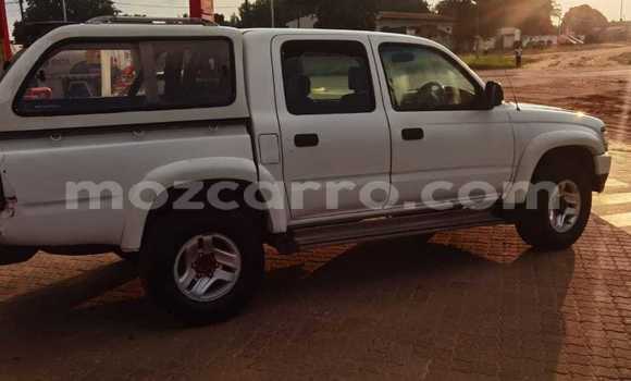 Buy Used Toyota Hilux White Car in Maputo in Maputo Buy Used Toyota Hilux White Car in Maputo in Maputo