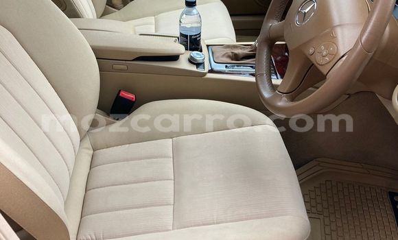 Nunua Ilio tumika Mercedes-Benz C-Classe Fedha Gari ndani ya Maputo nchini Maputo Nunua Ilio tumika Mercedes-Benz C-Classe Fedha Gari ndani ya Maputo nchini Maputo