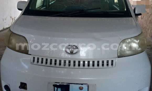 Nunua Ilio tumika Toyota Sienta Nyeupe Gari ndani ya Maputo nchini Maputo