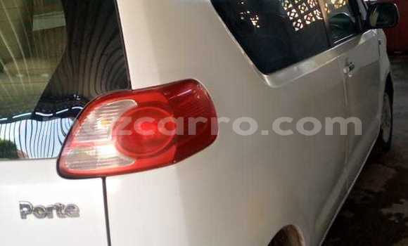 Comprar Usado Toyota Sienta Branco Carro em Maputo em Maputo Comprar Usado Toyota Sienta Branco Carro em Maputo em Maputo