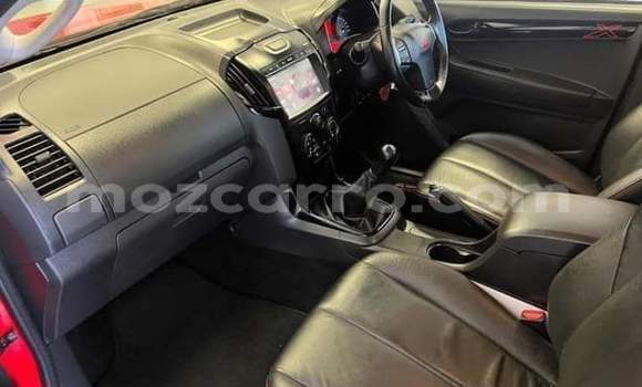 Comprar Usado Isuzu D-MAX Vermelho Carro em Maputo em Maputo Comprar Usado Isuzu D-MAX Vermelho Carro em Maputo em Maputo