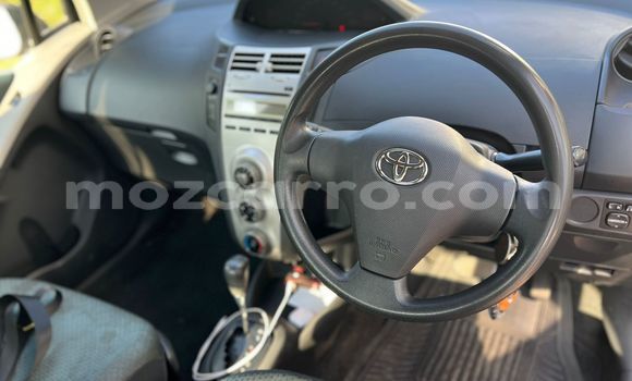 Nunua Ilio tumika Toyota Vitz Bluu Gari ndani ya Maputo nchini Maputo Nunua Ilio tumika Toyota Vitz Bluu Gari ndani ya Maputo nchini Maputo