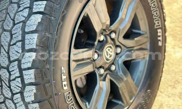 Comprar Usado Toyota Hiluxe Revo Branco Carro em Maputo em Maputo Comprar Usado Toyota Hiluxe Revo Branco Carro em Maputo em Maputo