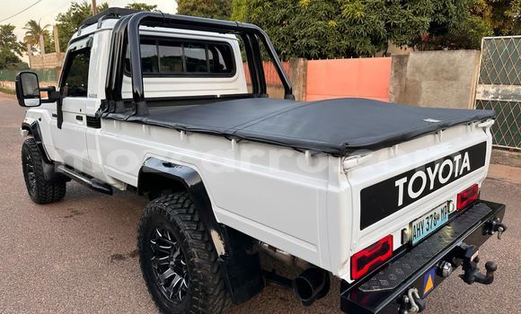 Buy Used Toyota Land Cruiser White Car in Maputo in Maputo Buy Used Toyota Land Cruiser White Car in Maputo in Maputo