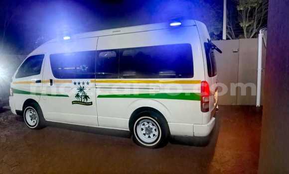 Tenga Tsaru Toyota Hiace Chena Mota in Maputo in Maputo Tenga Tsaru Toyota Hiace Chena Mota in Maputo in Maputo