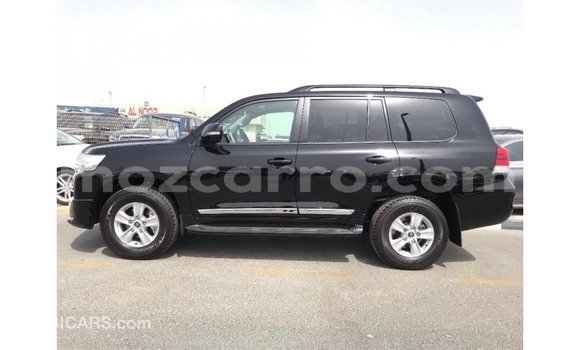 Nunua Imported Toyota Land Cruiser Nyeusi Gari ndani ya Import - Dubai nchini Cabo Delgado Nunua Imported Toyota Land Cruiser Nyeusi Gari ndani ya Import - Dubai nchini Cabo Delgado