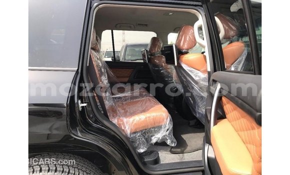 Nunua Imported Toyota Land Cruiser Nyeusi Gari ndani ya Import - Dubai nchini Cabo Delgado Nunua Imported Toyota Land Cruiser Nyeusi Gari ndani ya Import - Dubai nchini Cabo Delgado