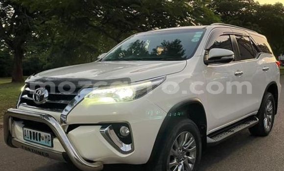 Comprar Usado Toyota Fortuner De outros Carro em Ancuabe em Cabo Delgado