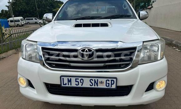 Nunua Ilio tumika Toyota Hilux Nyingine Gari ndani ya Mabote nchini Inhambane