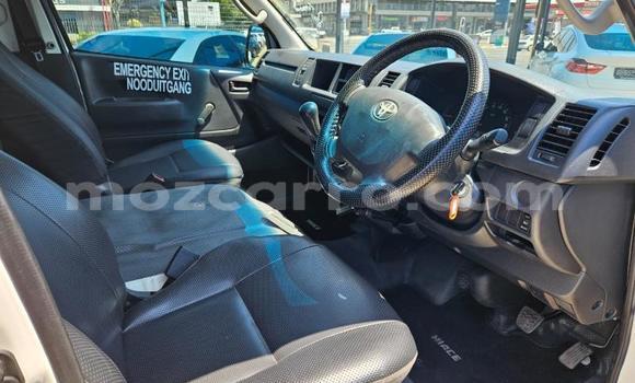 Buy Used Toyota Hiace White Car in Maputo in Maputo Buy Used Toyota Hiace White Car in Maputo in Maputo