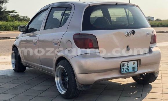 Comprar Usado Toyota Vitz De outros Carro em Mabote em Inhambane Comprar Usado Toyota Vitz De outros Carro em Mabote em Inhambane