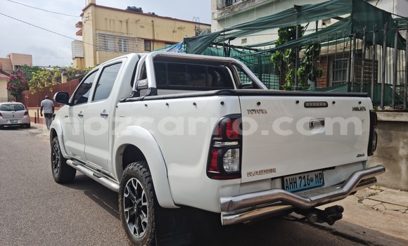 Comprar Usado Toyota Hilux Branco Carro em Maputo em Maputo Comprar Usado Toyota Hilux Branco Carro em Maputo em Maputo