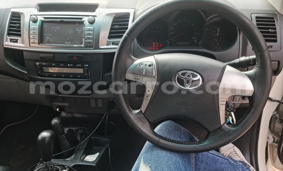Comprar Usado Toyota Hilux Branco Carro em Maputo em Maputo Comprar Usado Toyota Hilux Branco Carro em Maputo em Maputo