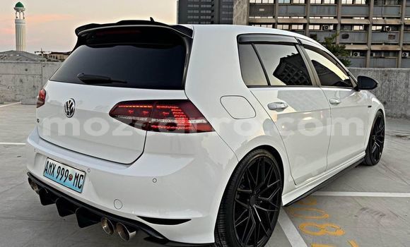 Tenga Tsaru Volkswagen Vento Chena Mota in Mabote in Inhambane Tenga Tsaru Volkswagen Vento Chena Mota in Mabote in Inhambane