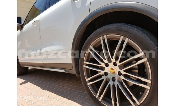 Comprar Importar Porsche Cayenne Branco Carro em Import - Dubai em Cabo Delgado Comprar Importar Porsche Cayenne Branco Carro em Import - Dubai em Cabo Delgado