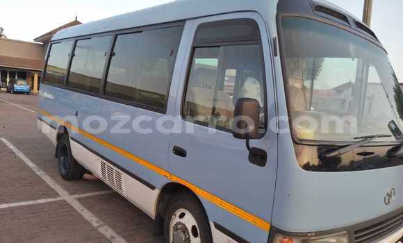 Nunua Ilio tumika Toyota Coaster Bluu Gari ndani ya Maputo nchini Maputo Nunua Ilio tumika Toyota Coaster Bluu Gari ndani ya Maputo nchini Maputo