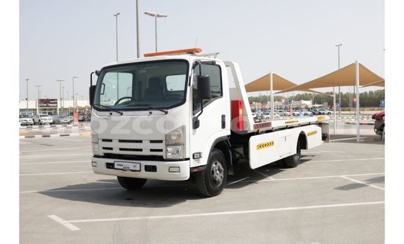 Nunua Imported Isuzu D-MAX Nyeupe Gari ndani ya Import - Dubai nchini Cabo Delgado