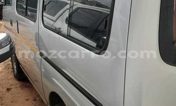Tenga Tsaru Nissan Caravan Bhurawuni Mota in Maputo in Maputo Tenga Tsaru Nissan Caravan Bhurawuni Mota in Maputo in Maputo