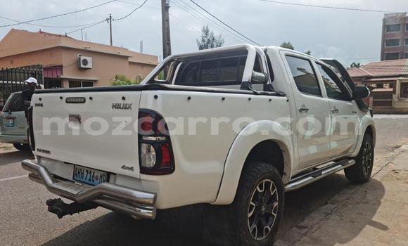 Buy Used Toyota Hilux White Car in Maputo in Maputo Buy Used Toyota Hilux White Car in Maputo in Maputo