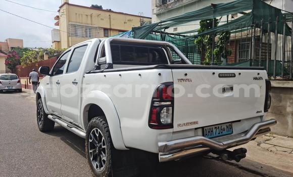Buy Used Toyota Hilux White Car in Maputo in Maputo Buy Used Toyota Hilux White Car in Maputo in Maputo