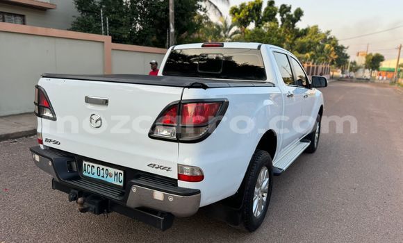 Tenga Tsaru Mazda BT-50 Chena Mota in Maputo in Maputo Tenga Tsaru Mazda BT-50 Chena Mota in Maputo in Maputo