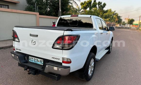 Tenga Tsaru Mazda BT-50 Chena Mota in Maputo in Maputo Tenga Tsaru Mazda BT-50 Chena Mota in Maputo in Maputo