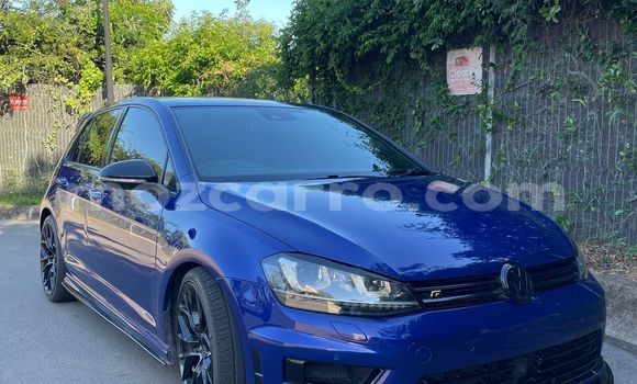 Buy Used Volkswagen Golf R Blue Car in Maputo in Maputo