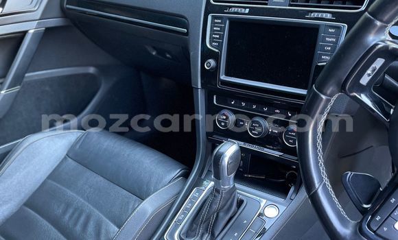 Buy Used Volkswagen Golf R Blue Car in Maputo in Maputo Buy Used Volkswagen Golf R Blue Car in Maputo in Maputo