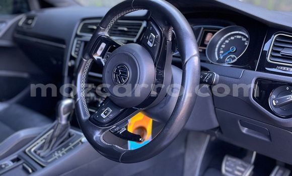 Buy Used Volkswagen Golf R Blue Car in Maputo in Maputo Buy Used Volkswagen Golf R Blue Car in Maputo in Maputo