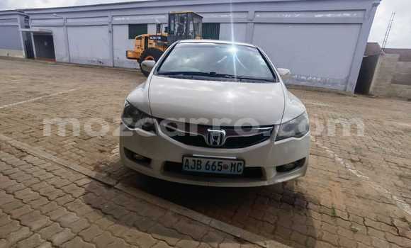 Tenga Tsaru Honda Civic Chena Mota in Maputo in Maputo