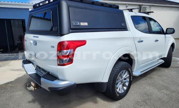 Nunua Ilio tumika Mitsubishi Triton Nyeupe Gari ndani ya Maputo nchini Maputo Nunua Ilio tumika Mitsubishi Triton Nyeupe Gari ndani ya Maputo nchini Maputo