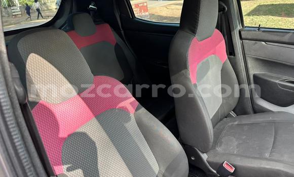 Comprar Usado Renault KWID Castanho Carro em Maputo em Maputo Comprar Usado Renault KWID Castanho Carro em Maputo em Maputo