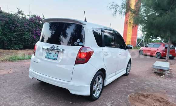 Nunua Ilio tumika Toyota Ractis Nyeupe Gari ndani ya Maputo nchini Maputo Nunua Ilio tumika Toyota Ractis Nyeupe Gari ndani ya Maputo nchini Maputo