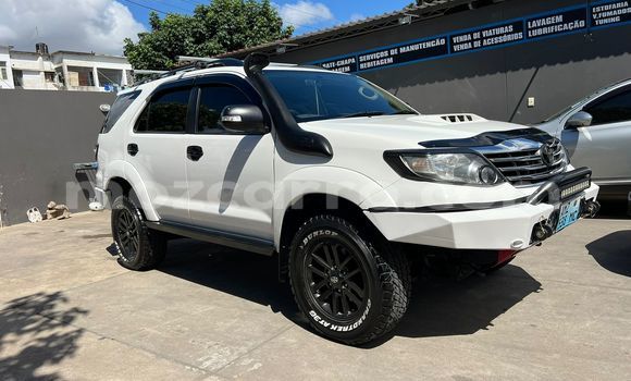 Comprar Usado Toyota Fortuner Branco Carro em Maputo em Maputo Comprar Usado Toyota Fortuner Branco Carro em Maputo em Maputo