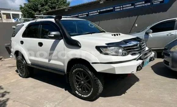 Tenga Tsaru Toyota Fortuner Chena Mota in Maputo in Maputo