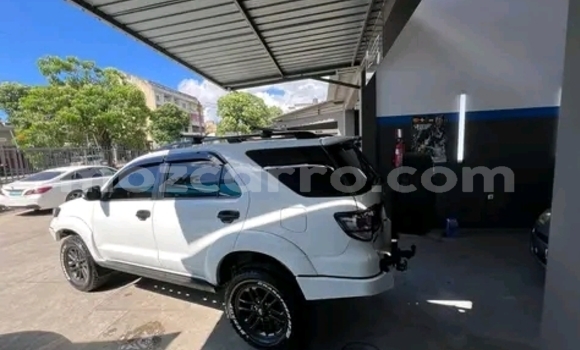 Buy Used Toyota Fortuner White Car in Maputo in Maputo Buy Used Toyota Fortuner White Car in Maputo in Maputo