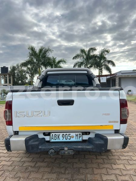 Big with watermark isuzu kb maputo maputo 22342