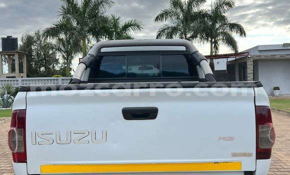 Tenga Tsaru Isuzu KB Chena Mota in Maputo in Maputo Tenga Tsaru Isuzu KB Chena Mota in Maputo in Maputo