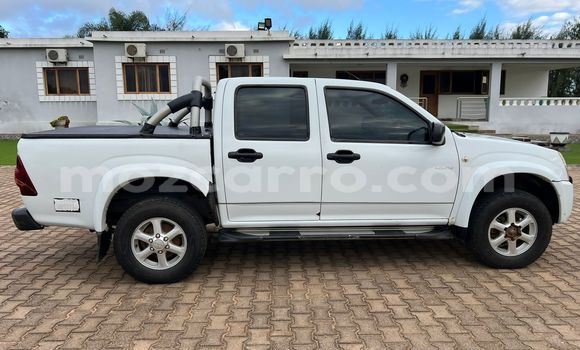 Tenga Tsaru Isuzu KB Chena Mota in Maputo in Maputo Tenga Tsaru Isuzu KB Chena Mota in Maputo in Maputo