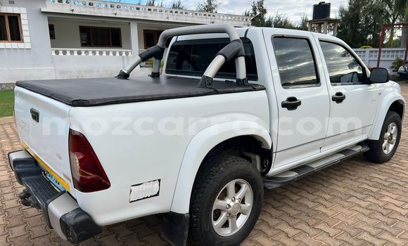 Tenga Tsaru Isuzu KB Chena Mota in Maputo in Maputo Tenga Tsaru Isuzu KB Chena Mota in Maputo in Maputo