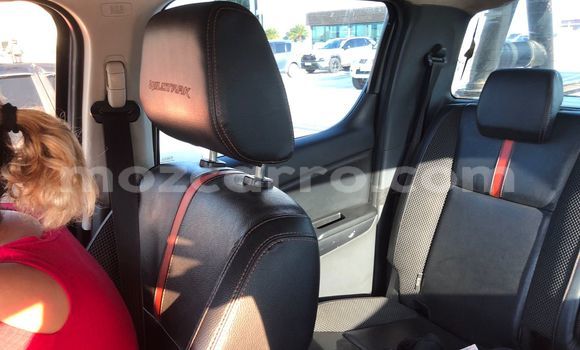 Comprar Usado Mazda BT-50 Prata Carro em Maputo em Maputo Comprar Usado Mazda BT-50 Prata Carro em Maputo em Maputo