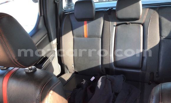 Comprar Usado Mazda BT-50 Prata Carro em Maputo em Maputo Comprar Usado Mazda BT-50 Prata Carro em Maputo em Maputo