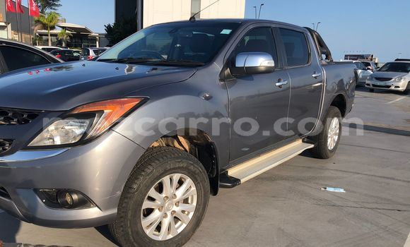 Comprar Usado Mazda BT-50 Prata Carro em Maputo em Maputo Comprar Usado Mazda BT-50 Prata Carro em Maputo em Maputo