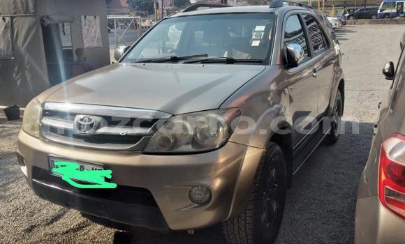 Buy Used Toyota Fortuner Brown Car in Maputo in Maputo Buy Used Toyota Fortuner Brown Car in Maputo in Maputo