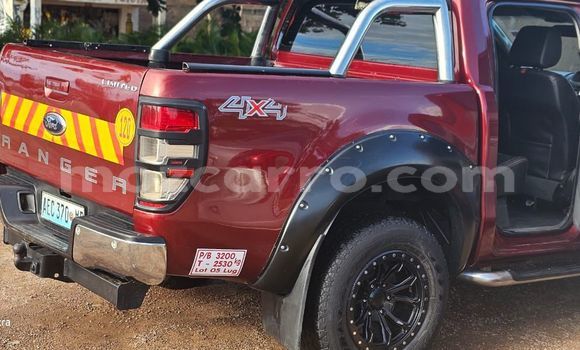 Tenga Tsaru Mazda BT-50 Tsvuku Mota in Maputo in Maputo Tenga Tsaru Mazda BT-50 Tsvuku Mota in Maputo in Maputo