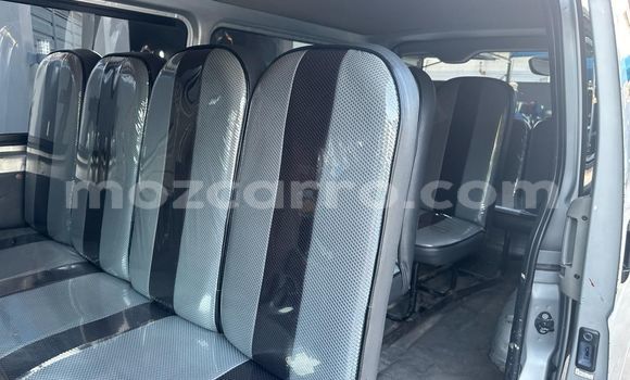 Nunua Ilio tumika Toyota Hiace Brown Gari ndani ya Maputo nchini Maputo Nunua Ilio tumika Toyota Hiace Brown Gari ndani ya Maputo nchini Maputo
