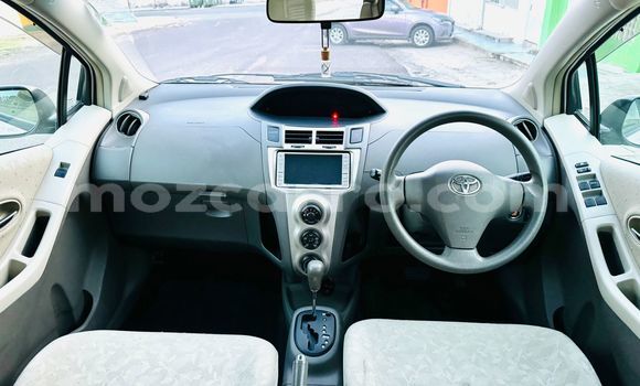 Comprar Usado Toyota Vitz Branco Carro em Maputo em Maputo Comprar Usado Toyota Vitz Branco Carro em Maputo em Maputo