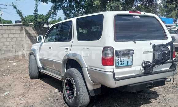 Comprar Usado Toyota Hilux Surf Bege Carro em Maputo em Maputo Comprar Usado Toyota Hilux Surf Bege Carro em Maputo em Maputo